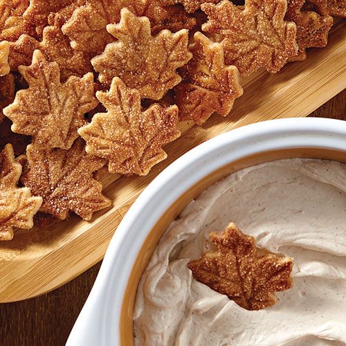 Pie Crust Chips & Cinnamon Dip