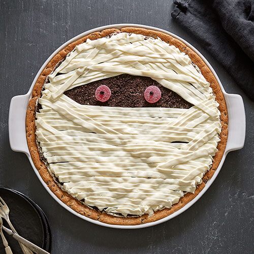 Large Mummy Cookie Pizza