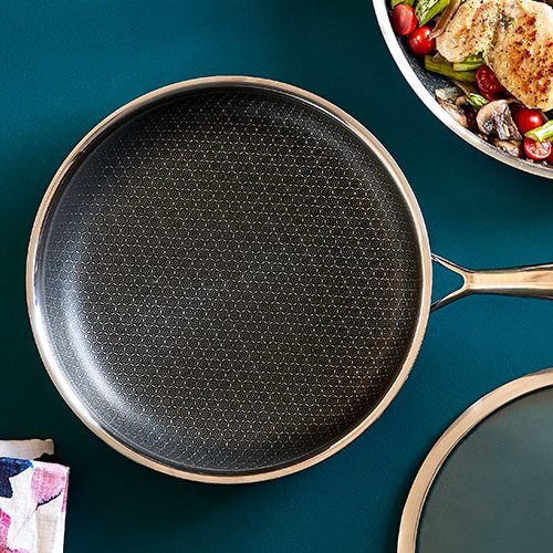 bezorgdheid salon iets 10" Stainless Steel Nonstick Skillet - Shop | Pampered Chef US Site